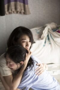 Sao Đến Cả Gia Đình Cũng Lừa Tôi
