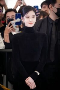 BỊ TIỂU TAM THÁCH THỨC