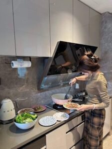 TÔI PHẢI BẤT NGỜ SAO?