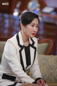 MẸ CHỒNG SỢ TÔI CÓ TÀI SẢN CỦA BÀ